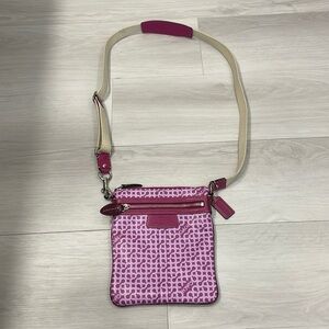 Coach Pink/Purple Gramercy Op Art Swing-Pack Bag